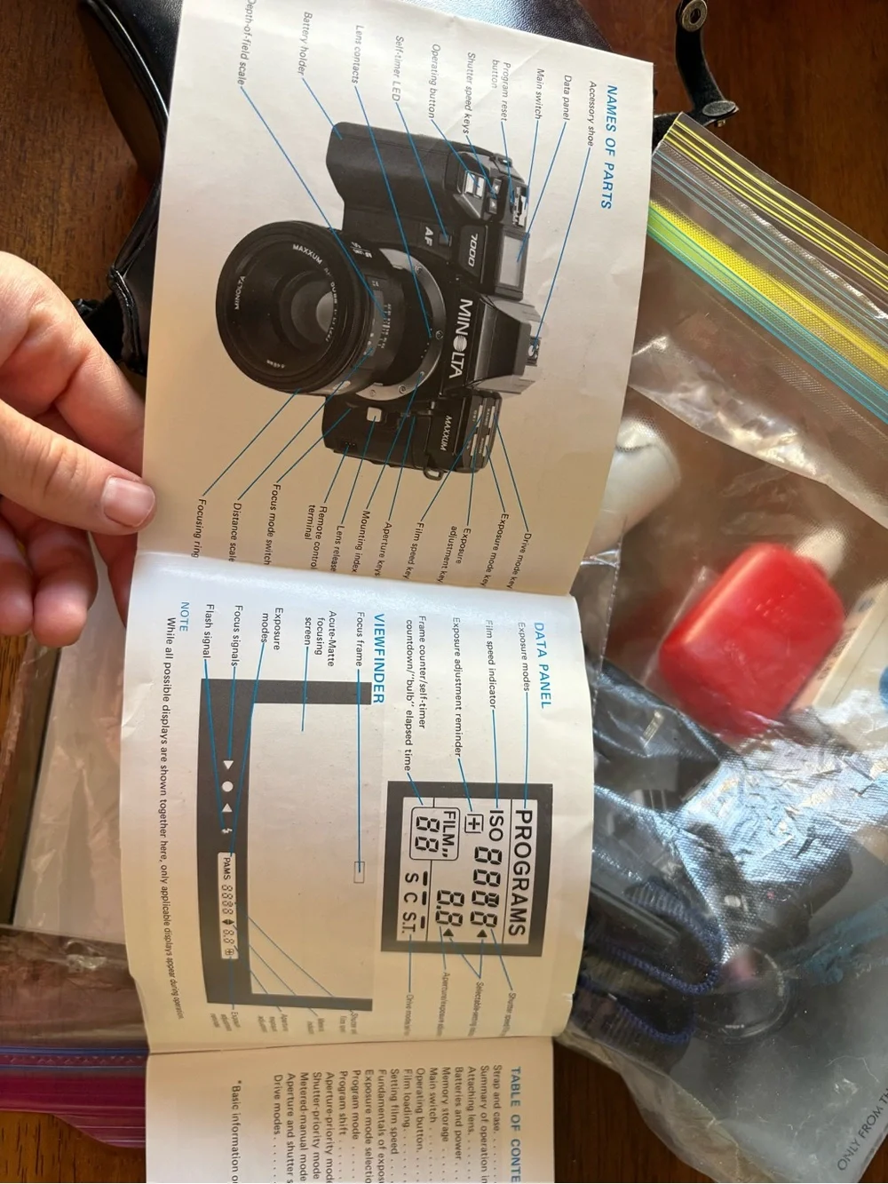 Minolta Maxxum 7000 49mm Film Camera and Accessories